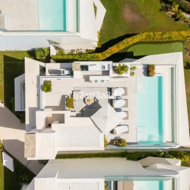 Sale of detached villa in Nueva Andalucía