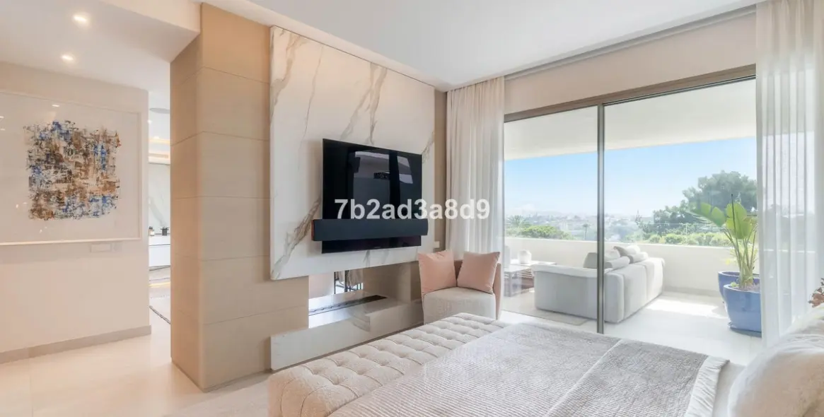 Sale of detached villa in Nueva Andalucía 13