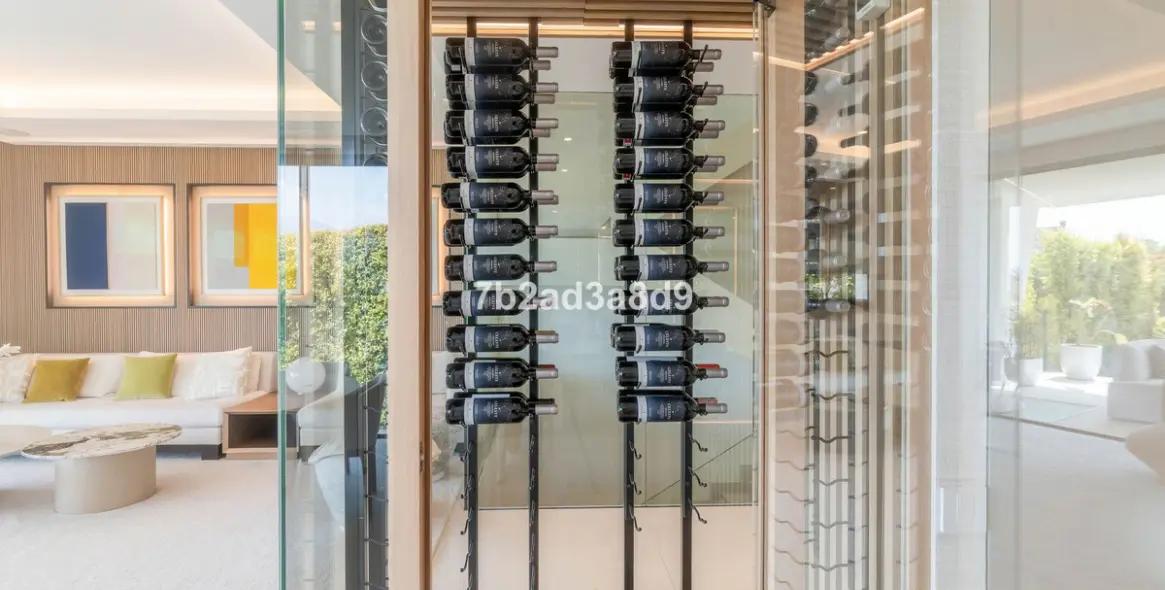 Sale of detached villa in Nueva Andalucía 23