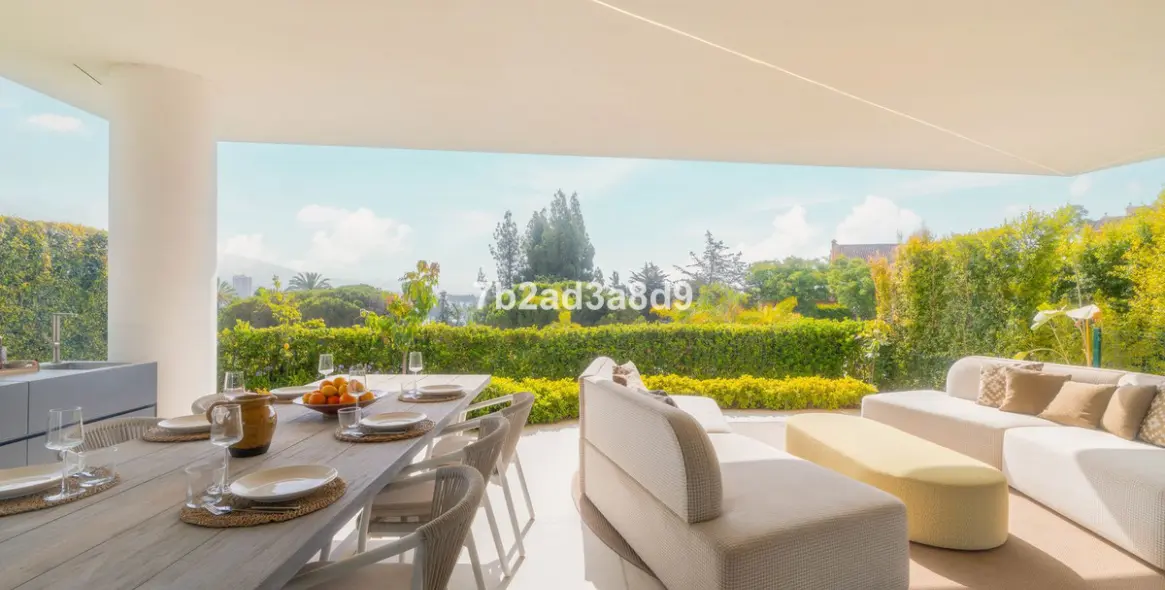 Sale of detached villa in Nueva Andalucía 28