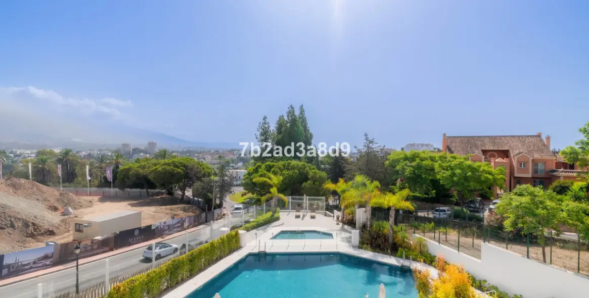 Sale of detached villa in Nueva Andalucía 49