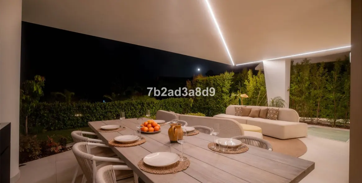 Sale of detached villa in Nueva Andalucía 58