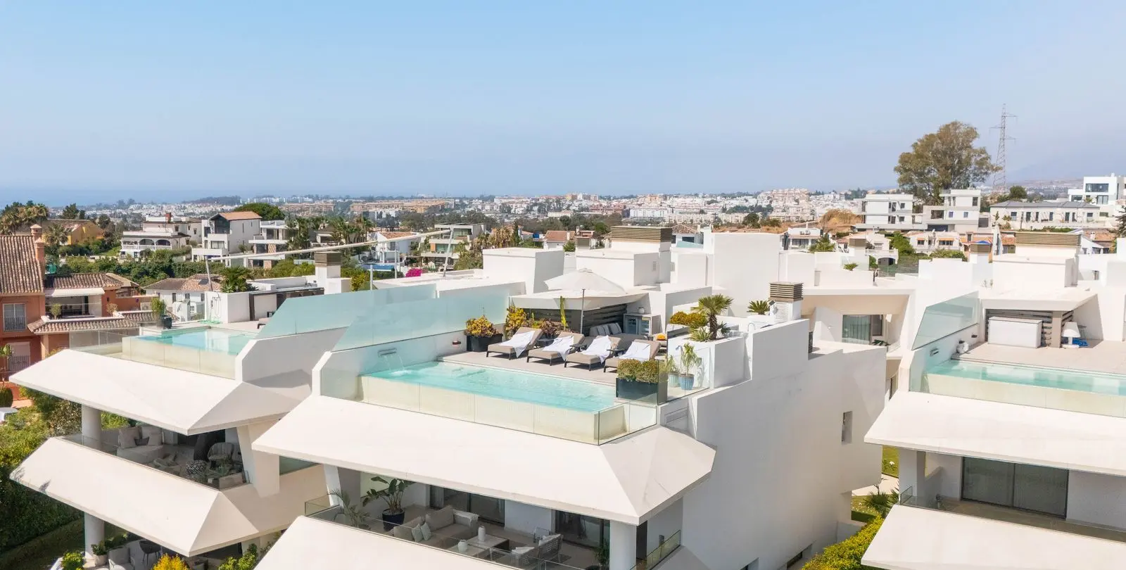 Продажа  отдельно стоящей виллы в Nueva Andalucía 47