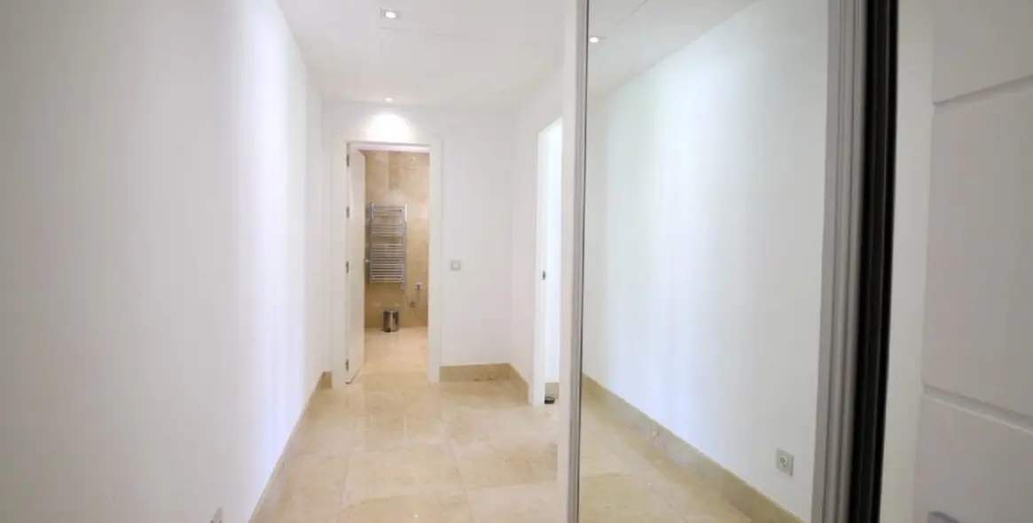 Sale of detached villa in Las Brisas 15