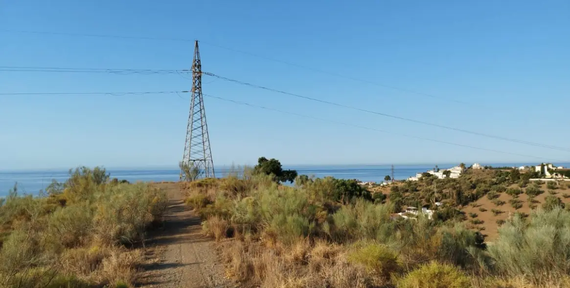 Sale of residential plot in Costa del Sol East 5