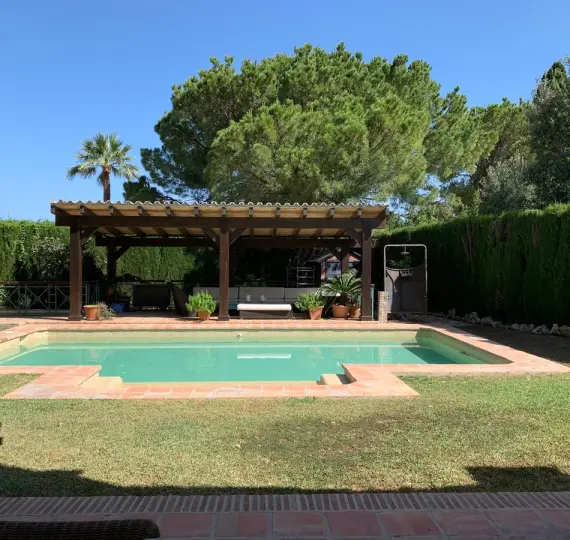 Villa independiente R3761173