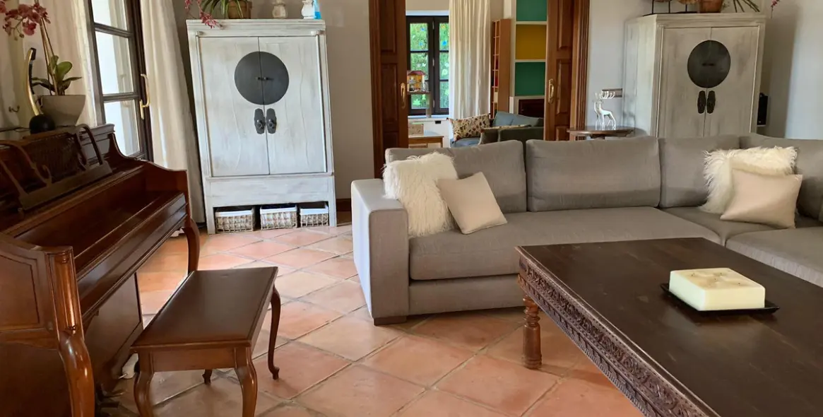 Long-term rent of detached villa in Sierra Blanca 12