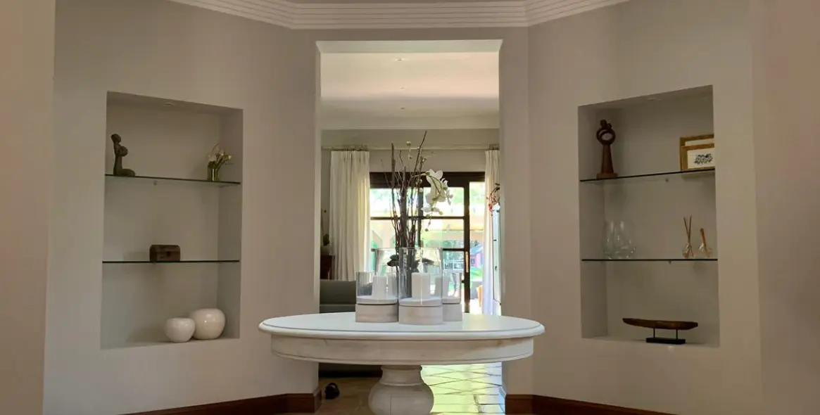 Long-term rent of detached villa in Sierra Blanca 7