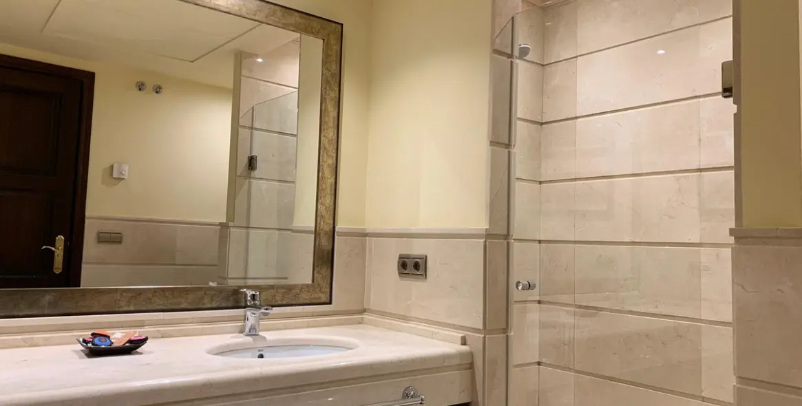 Long-term rent of detached villa in Sierra Blanca 22