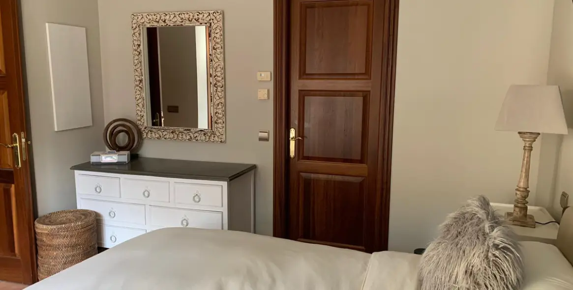 Long-term rent of detached villa in Sierra Blanca 27