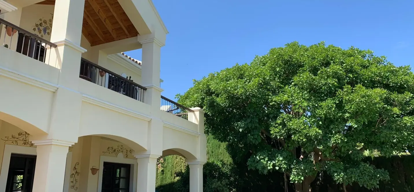 Long-term rent of detached villa in Sierra Blanca 1
