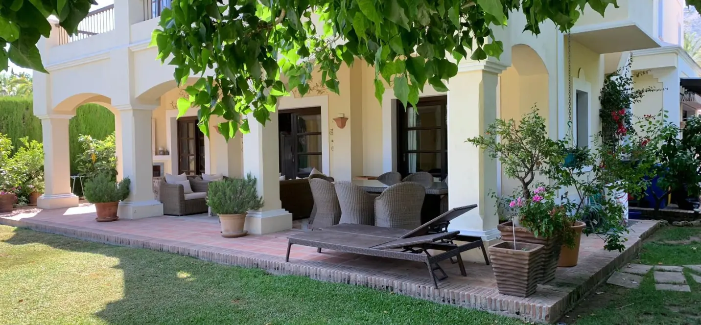 Long-term rent of detached villa in Sierra Blanca 3