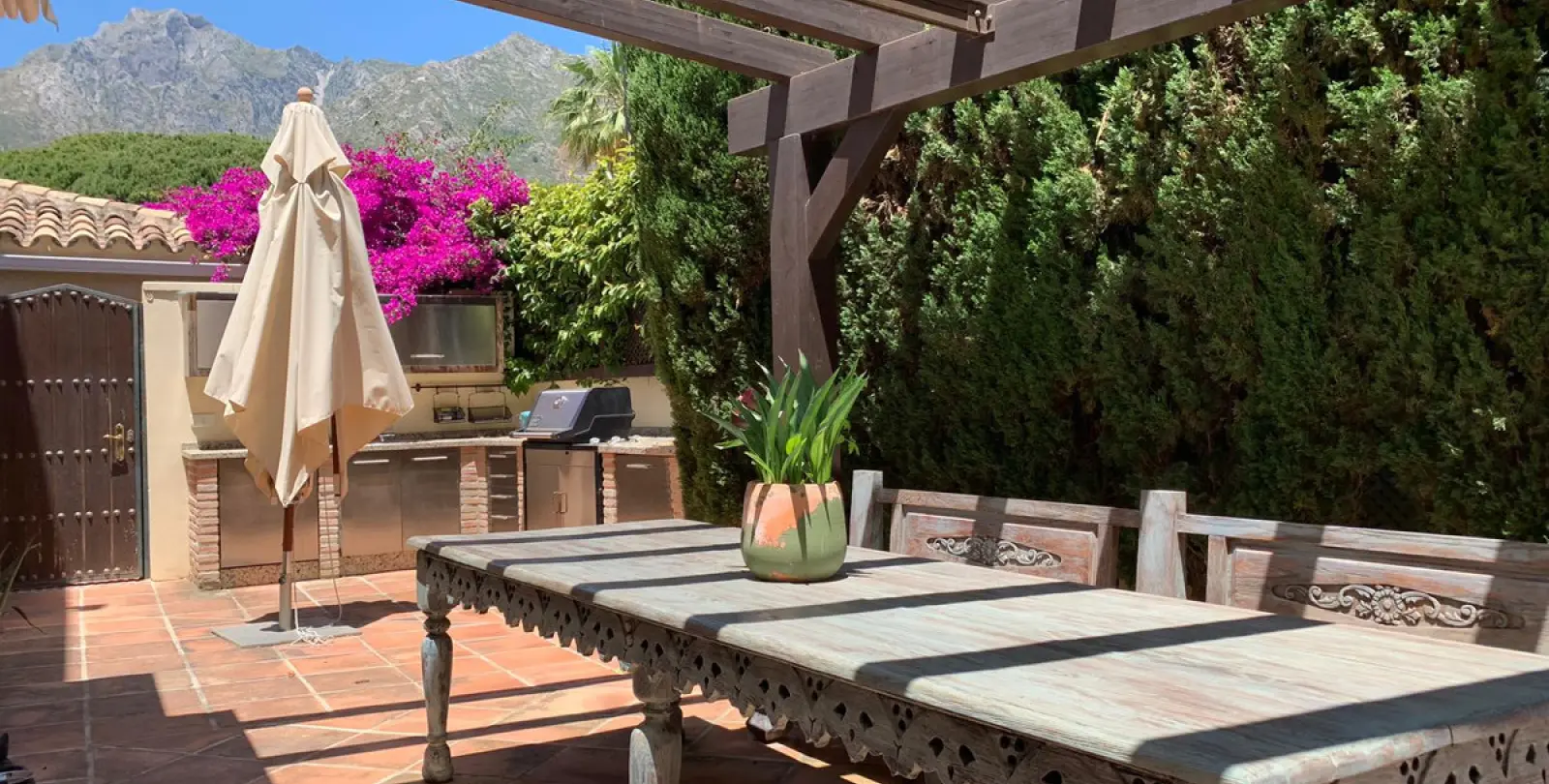 Sale of detached villa in Sierra Blanca 17