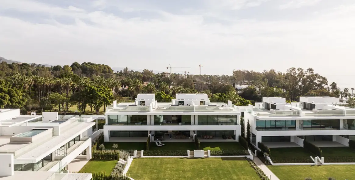 Sale of semi-detached house in Marbella (district The Golden Mile) 1