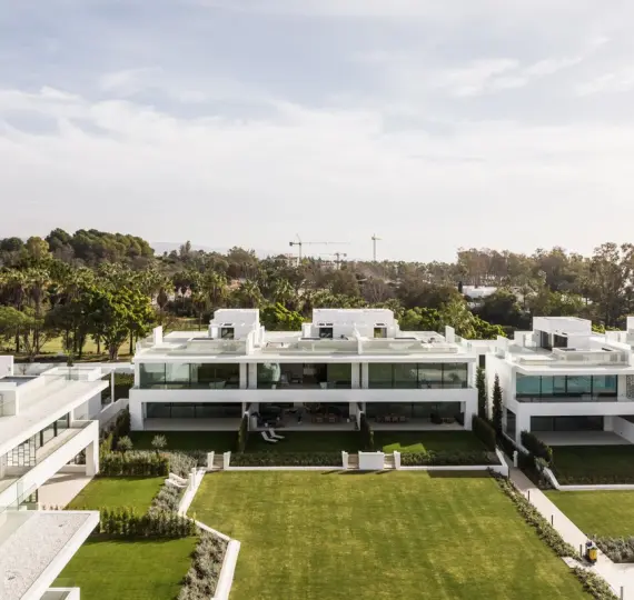 Semi-detached house R4295473