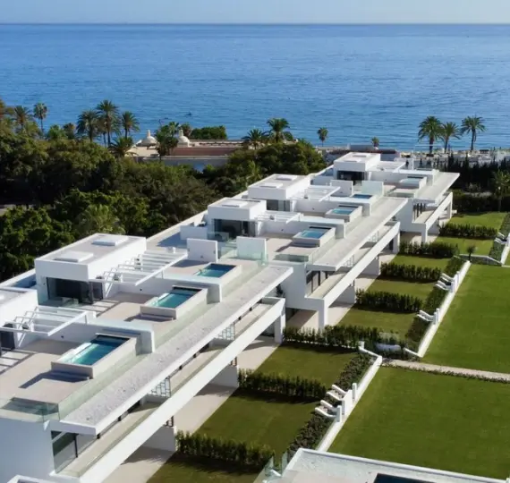 Semi-detached house R4295473