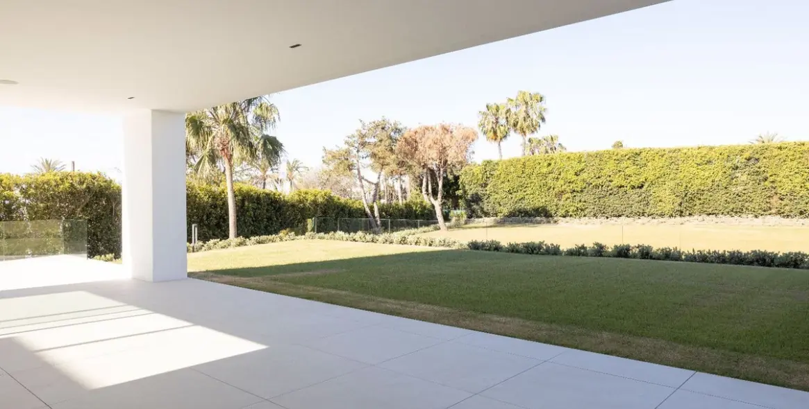 Sale of semi-detached house in Marbella (district The Golden Mile) 9