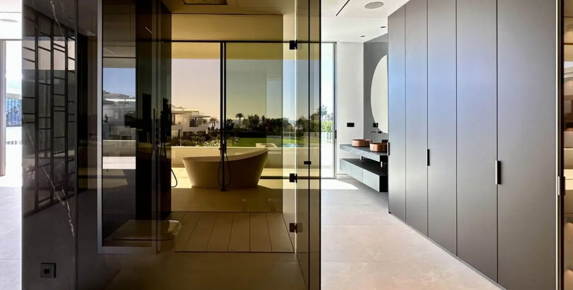 Продажа дома на две семьи в The Golden Mile 12