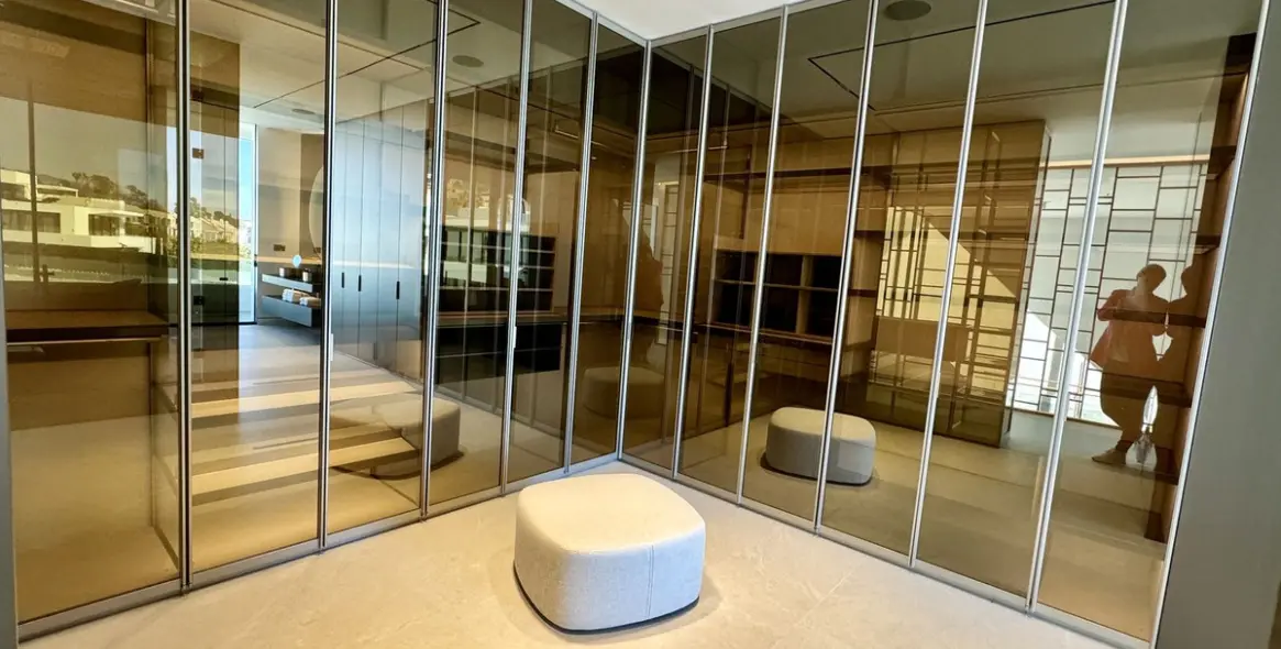 Продажа дома на две семьи в The Golden Mile 16