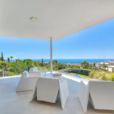 Продажа  отдельно стоящей виллы в Fuengirola