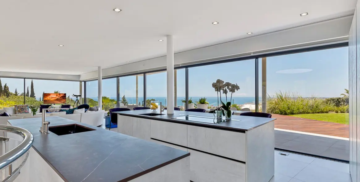 Sale of detached villa in Fuengirola 6
