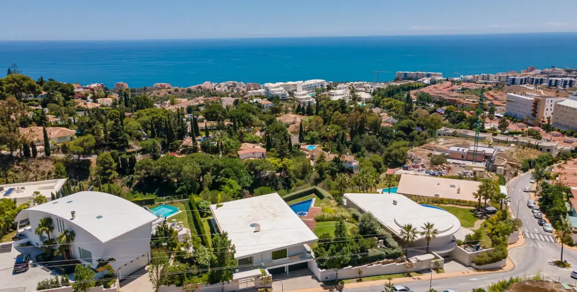 Sale of detached villa in Fuengirola 28