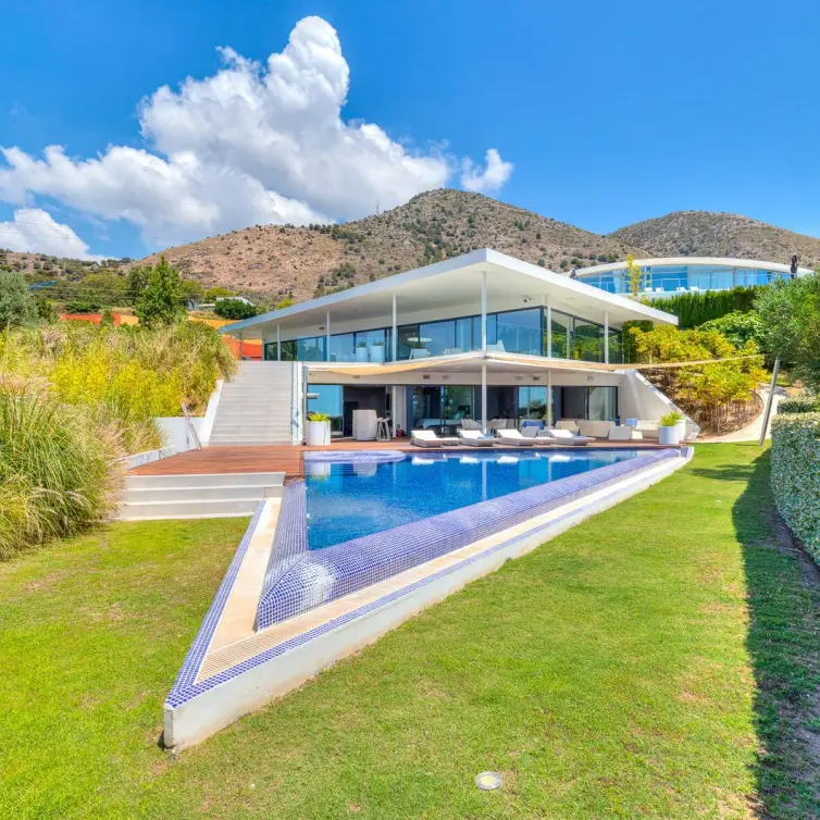 Venta de villa independiente en Fuengirola