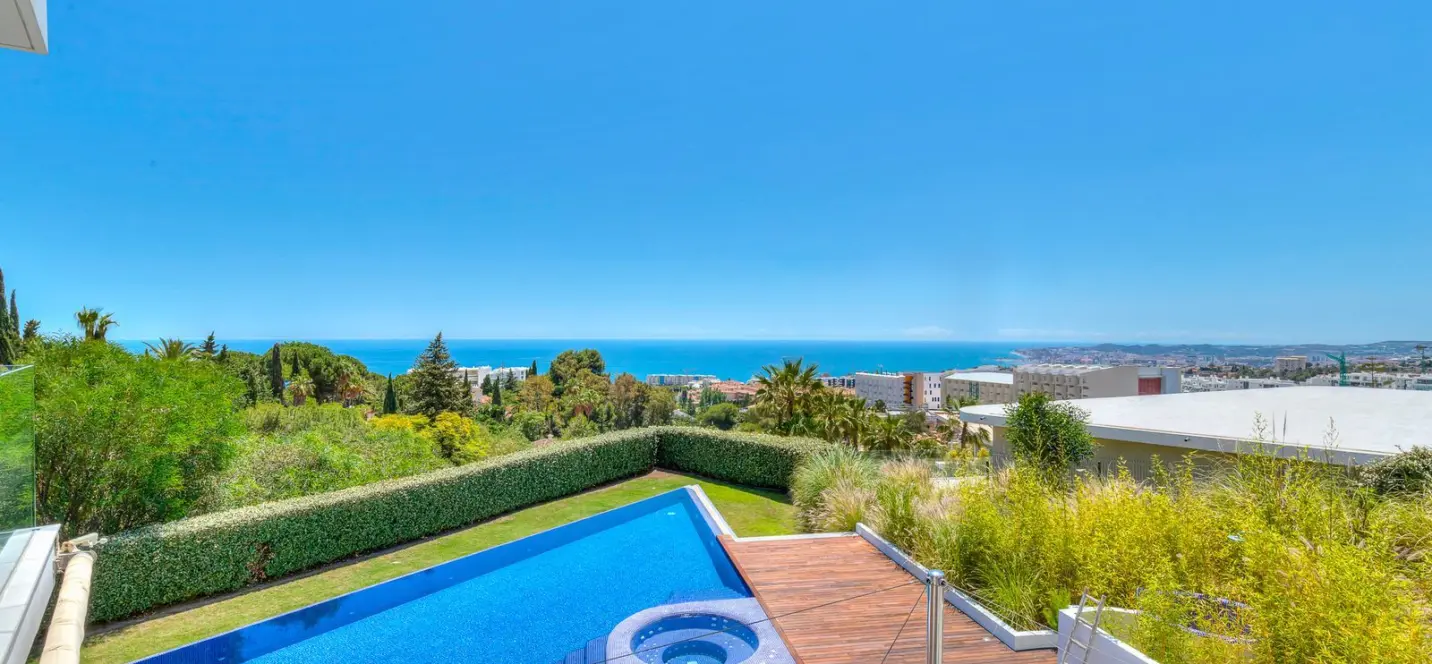 Venta de villa independiente en Fuengirola 1