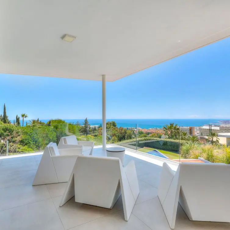 Venta de villa independiente en Fuengirola