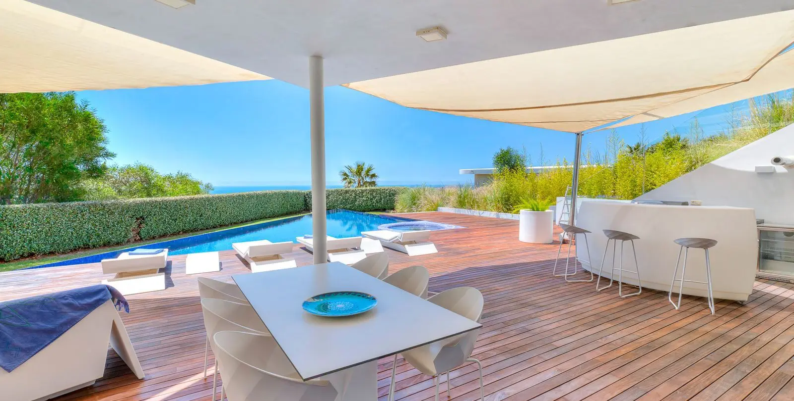 Продажа  отдельно стоящей виллы в Fuengirola 22