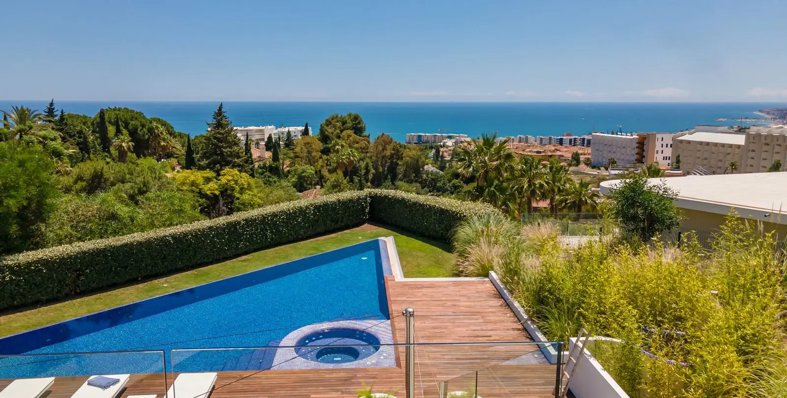 Продажа  отдельно стоящей виллы в Fuengirola 26