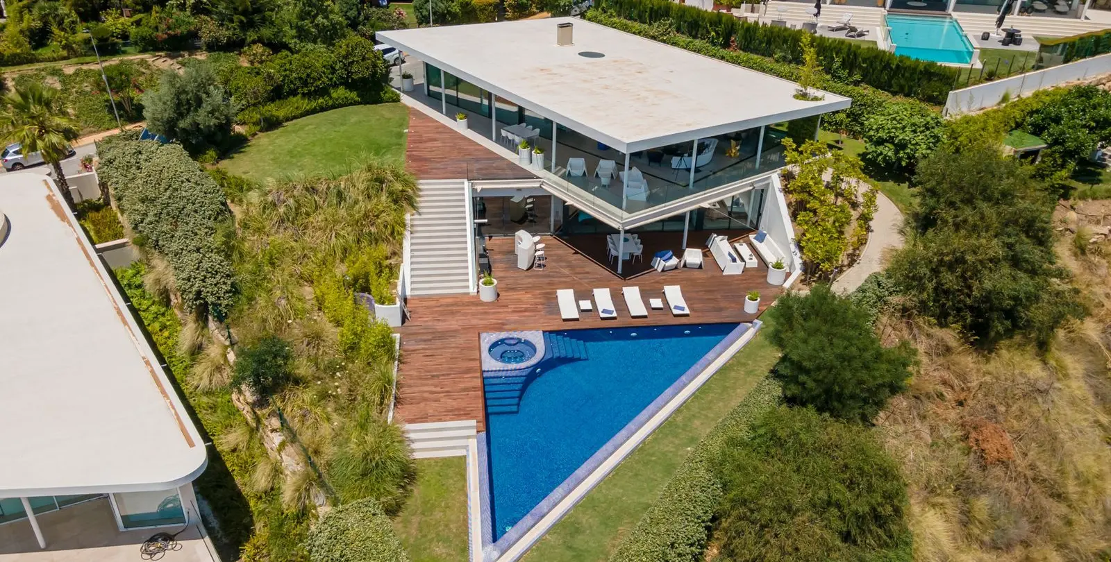 Продажа  отдельно стоящей виллы в Fuengirola 31