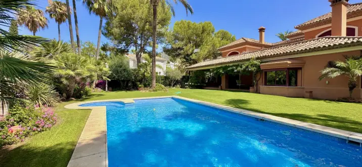 Продажа  отдельно стоящей виллы в The Golden Mile 0