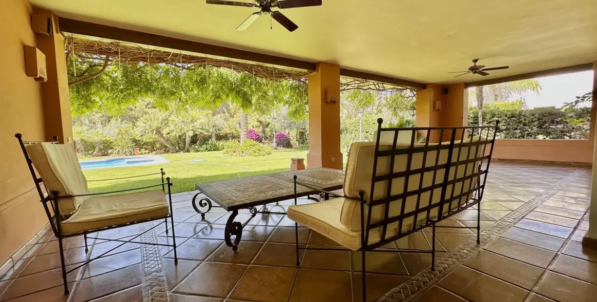 Продажа  отдельно стоящей виллы в The Golden Mile 9