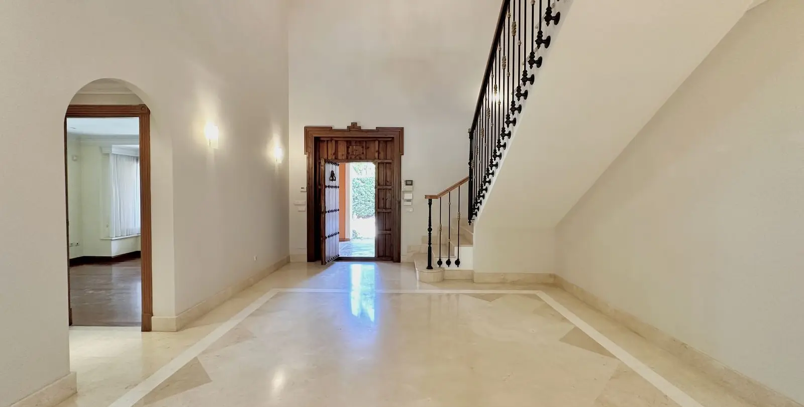 Venta de villa independiente en The Golden Mile 13