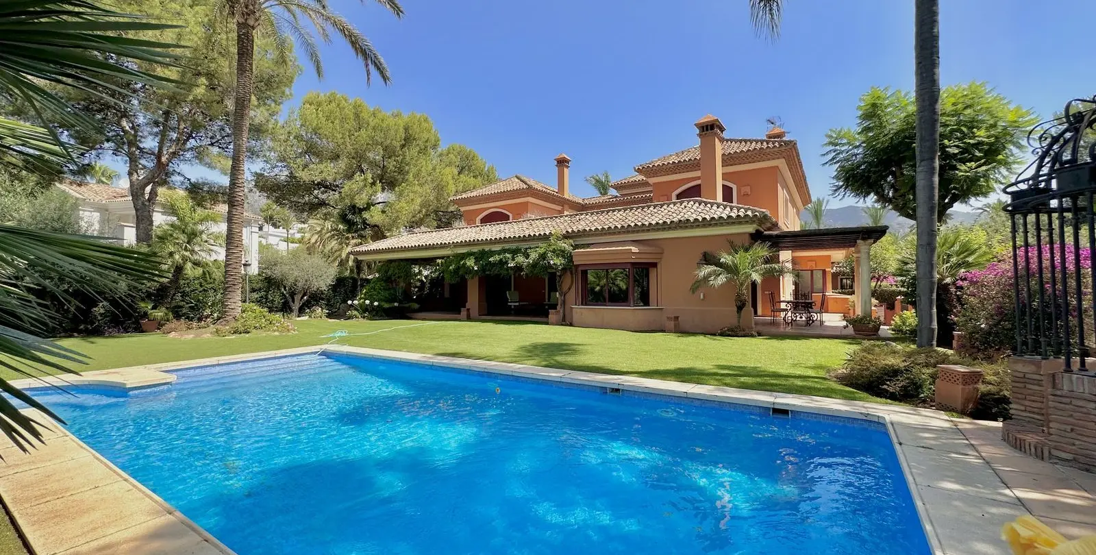 Venta de villa independiente en The Golden Mile 65
