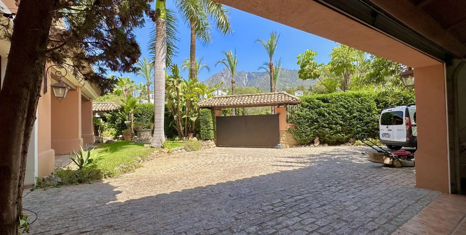 Venta de villa independiente en The Golden Mile 74