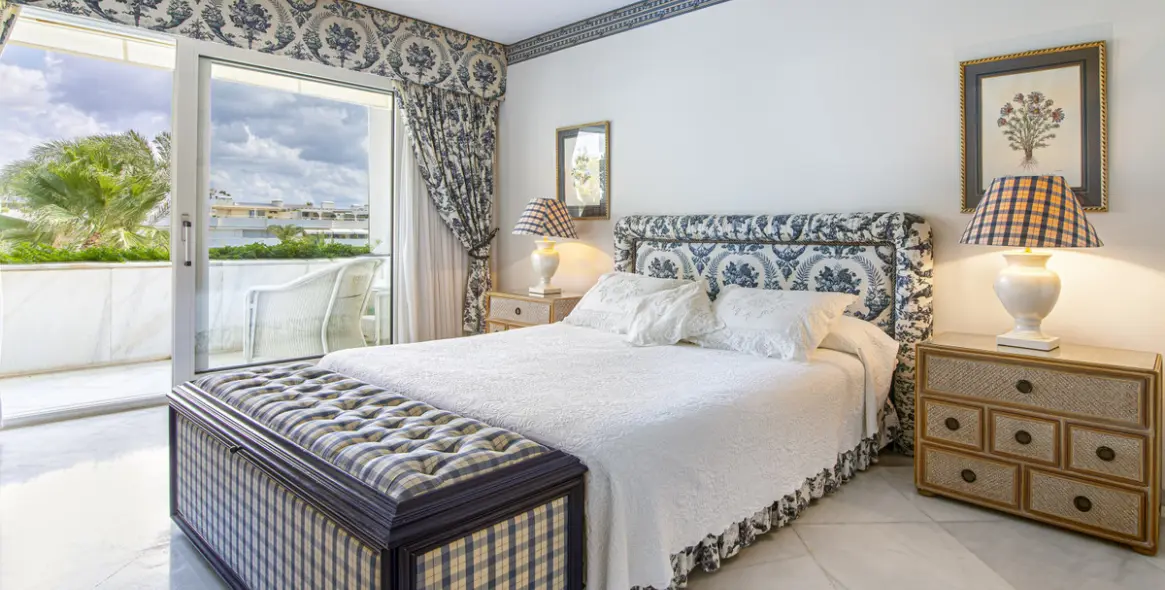 Sale of penthouse in Puerto Banús 8