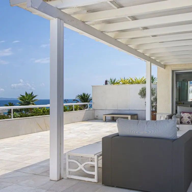 Sale of penthouse in Puerto Banús