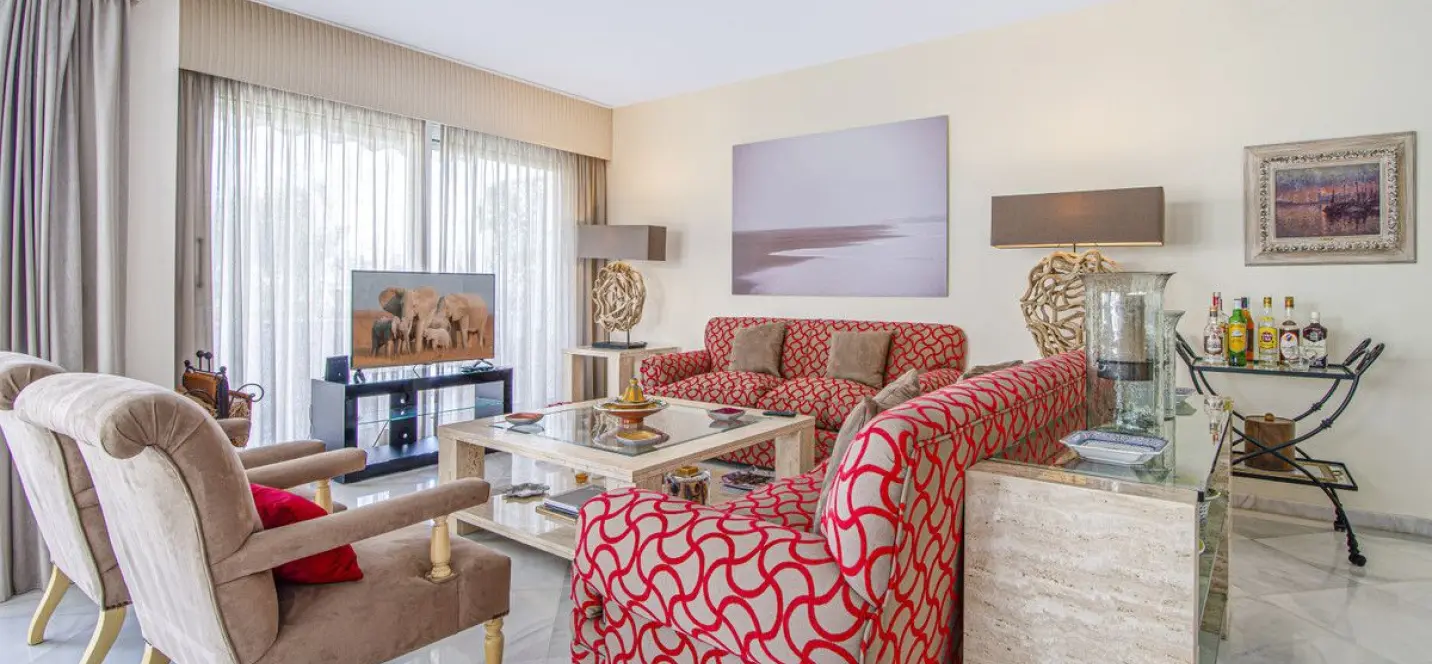 Sale of penthouse in Puerto Banús 3