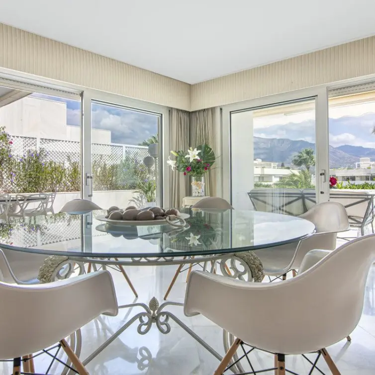 Sale of penthouse in Puerto Banús