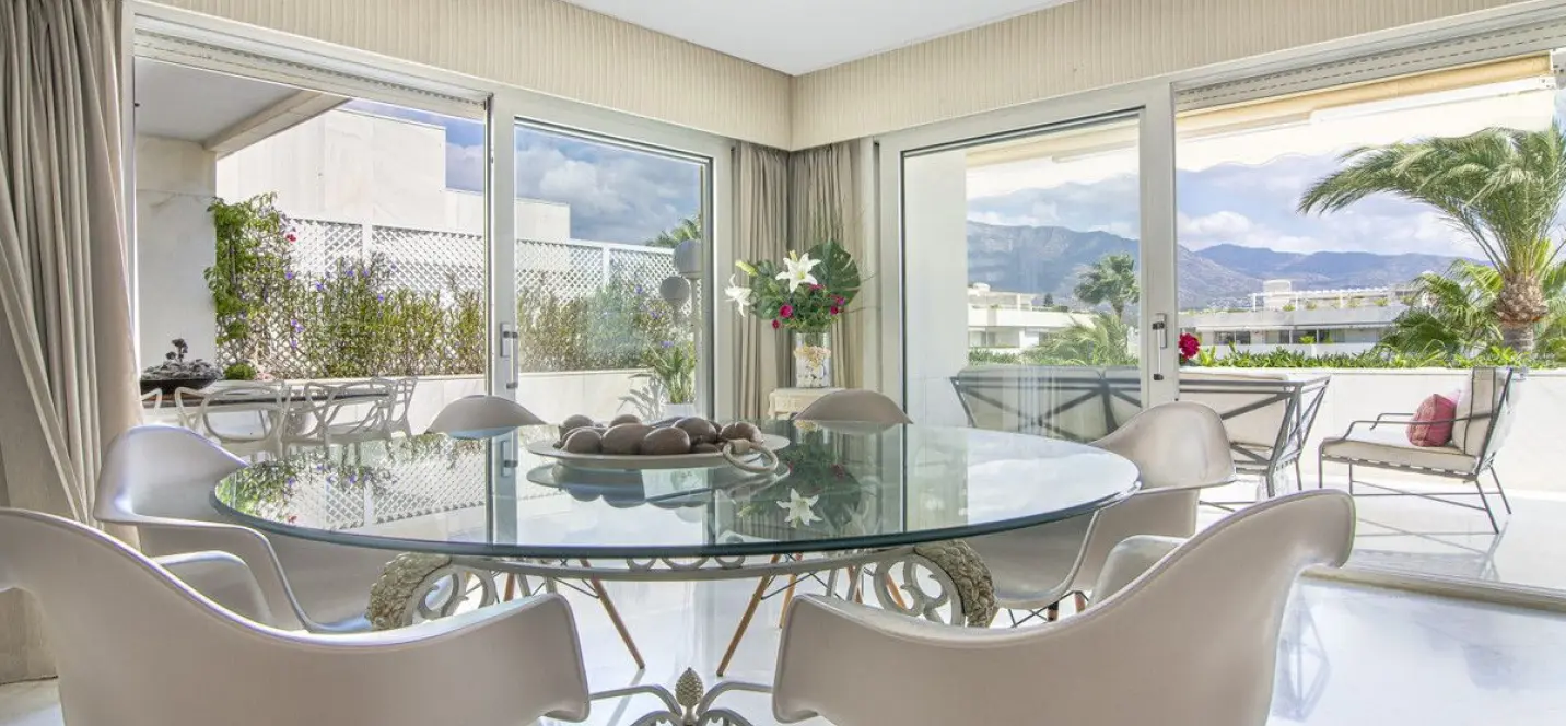 Sale of penthouse in Puerto Banús 4