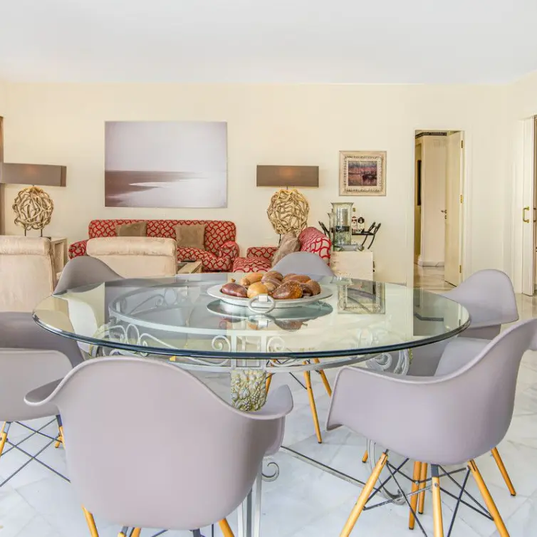 Sale of penthouse in Puerto Banús