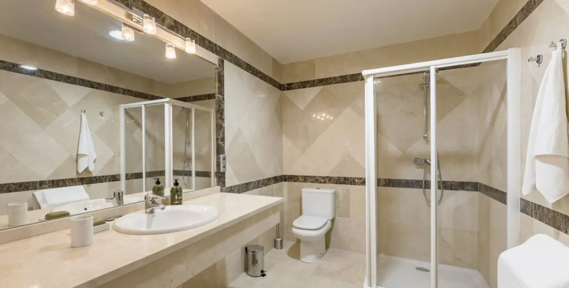 Long-term rent of detached villa in Nueva Andalucía 14