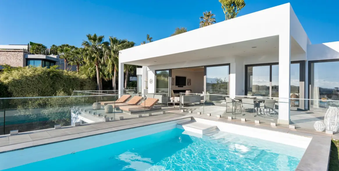 Sale of detached villa in Benahavís 1