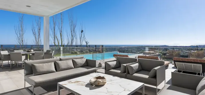 Sale of detached villa in Benahavís 1