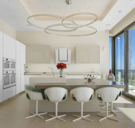 Sale of detached villa in Benahavís