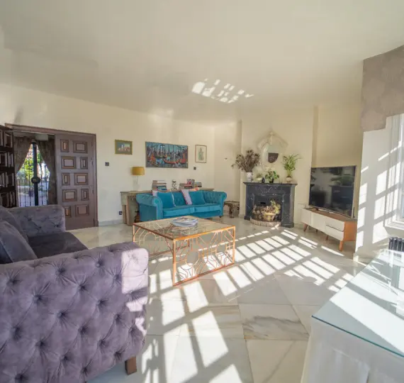 Detached villa R4867123