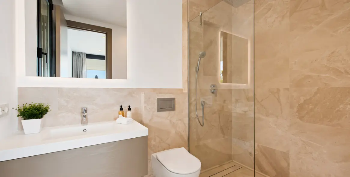 Sale of detached villa in Benahavís 32