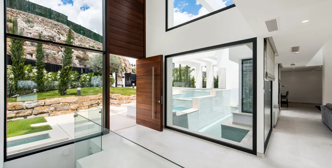 Sale of detached villa in Benahavís 35